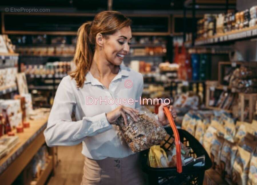 Commerce à VILLEFRANCHE-SUR-SAONE