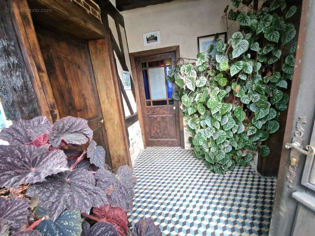 Maison à FOLLEVILLE