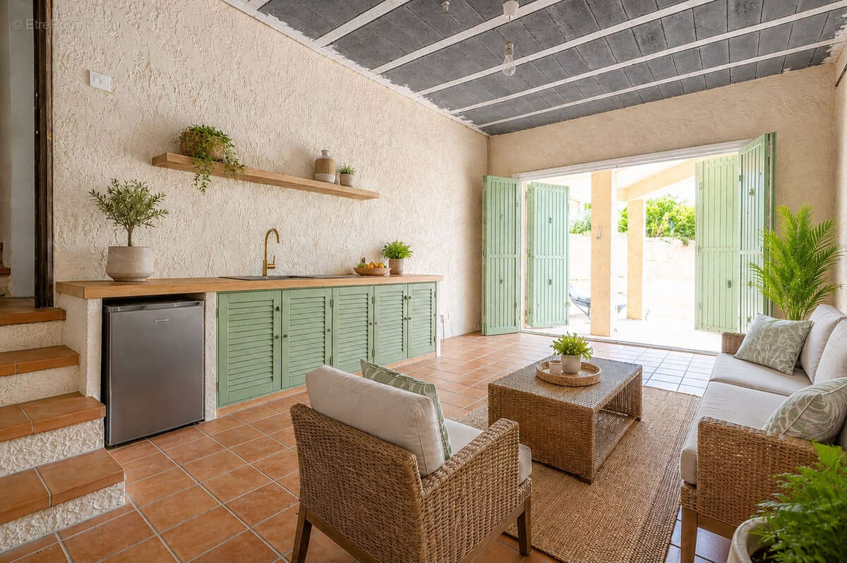 Maison à VELAUX