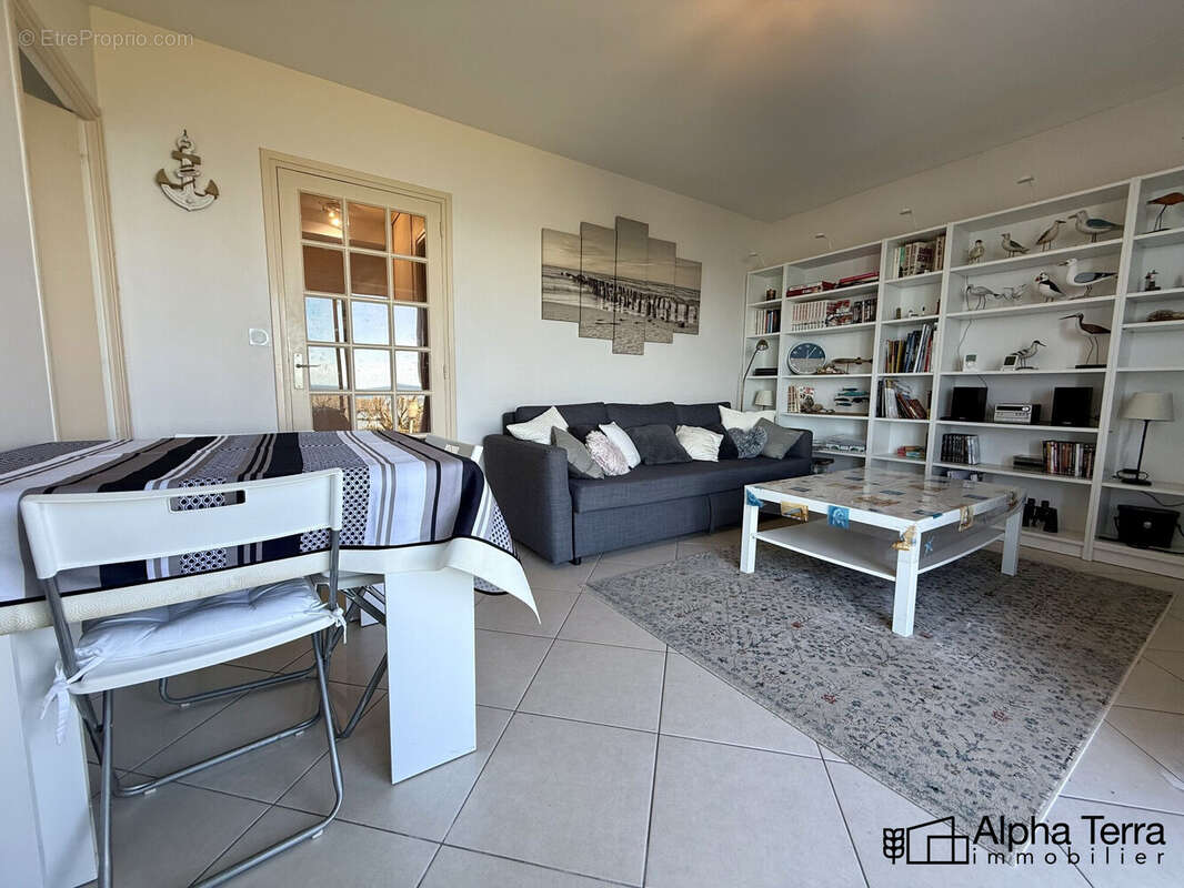 Appartement à LUC-SUR-MER