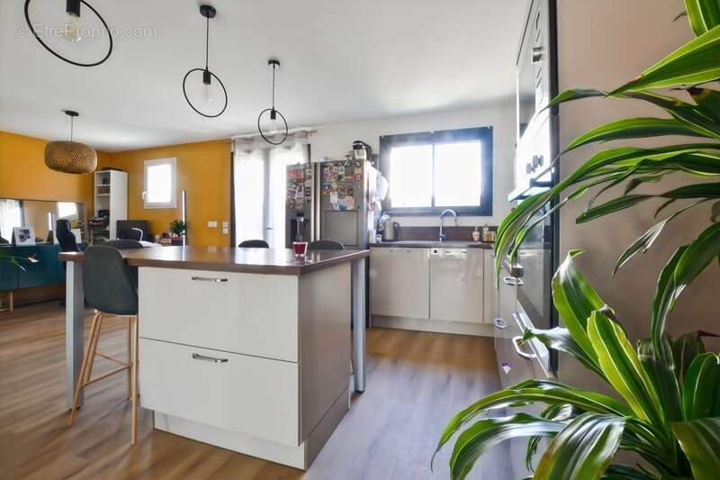 Maison à ESPONDEILHAN