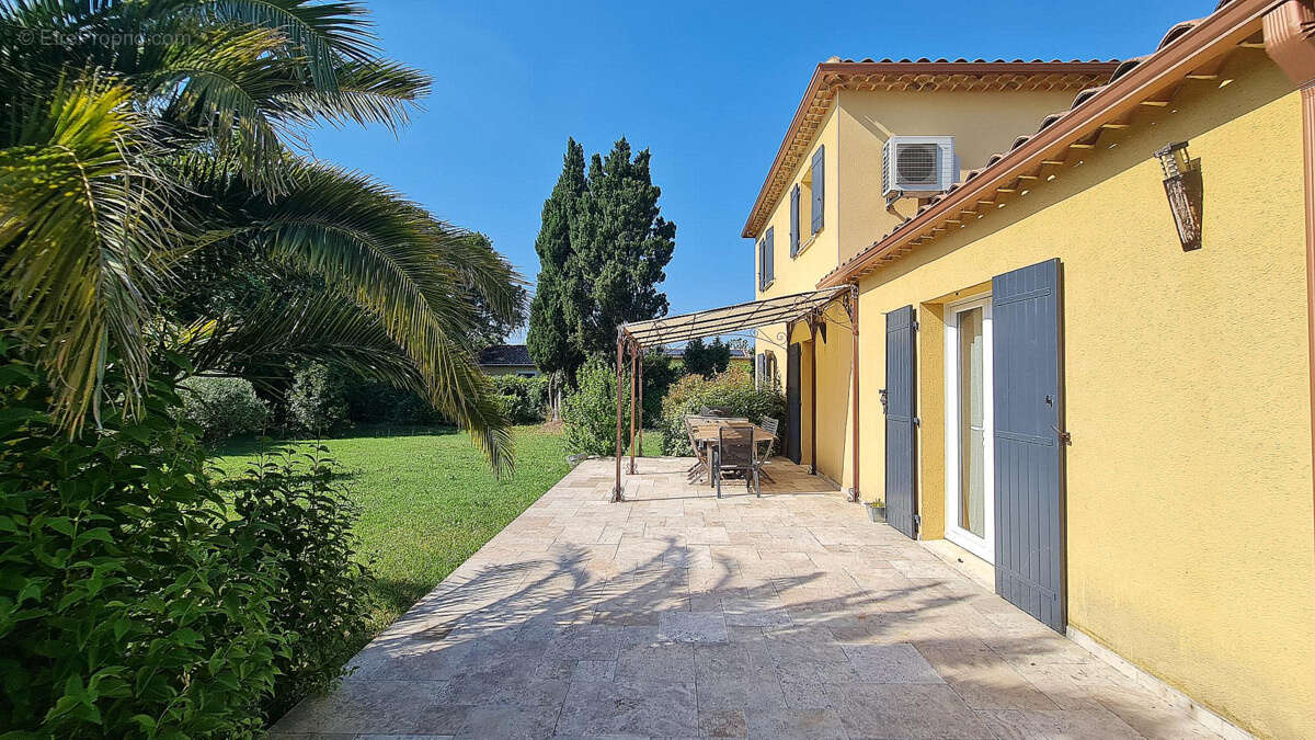 Maison à TRAVAILLAN