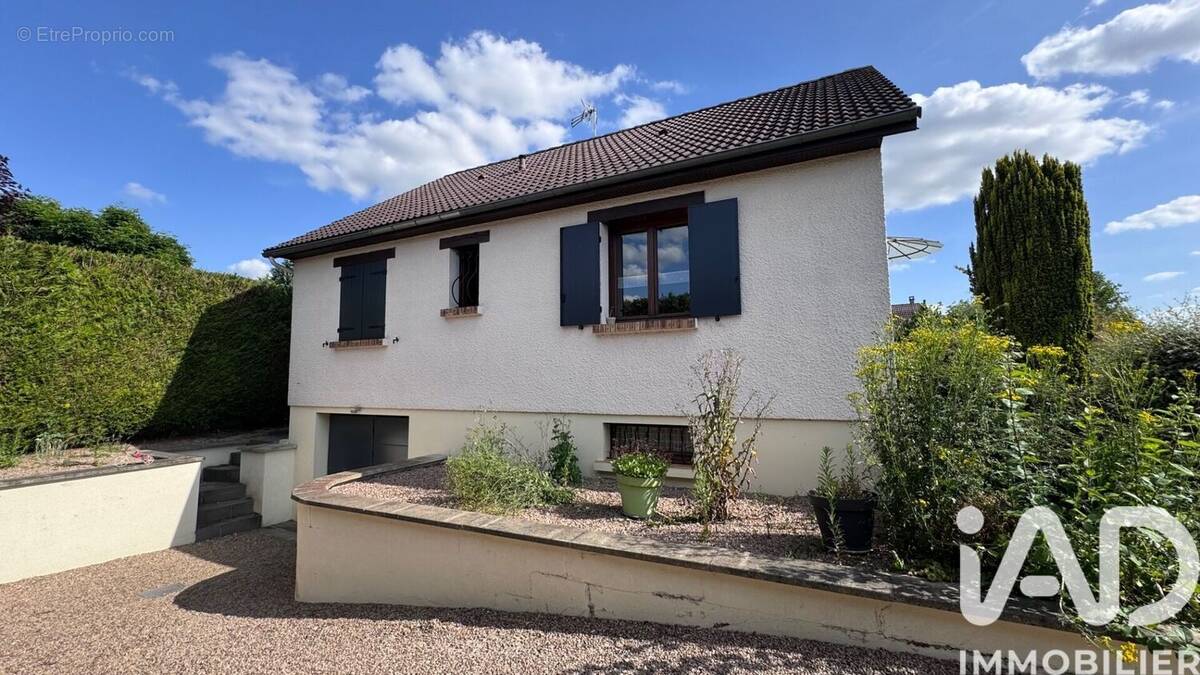 Photo 1 - Maison à MAIZIERES-LA-GRANDE-PAROISSE