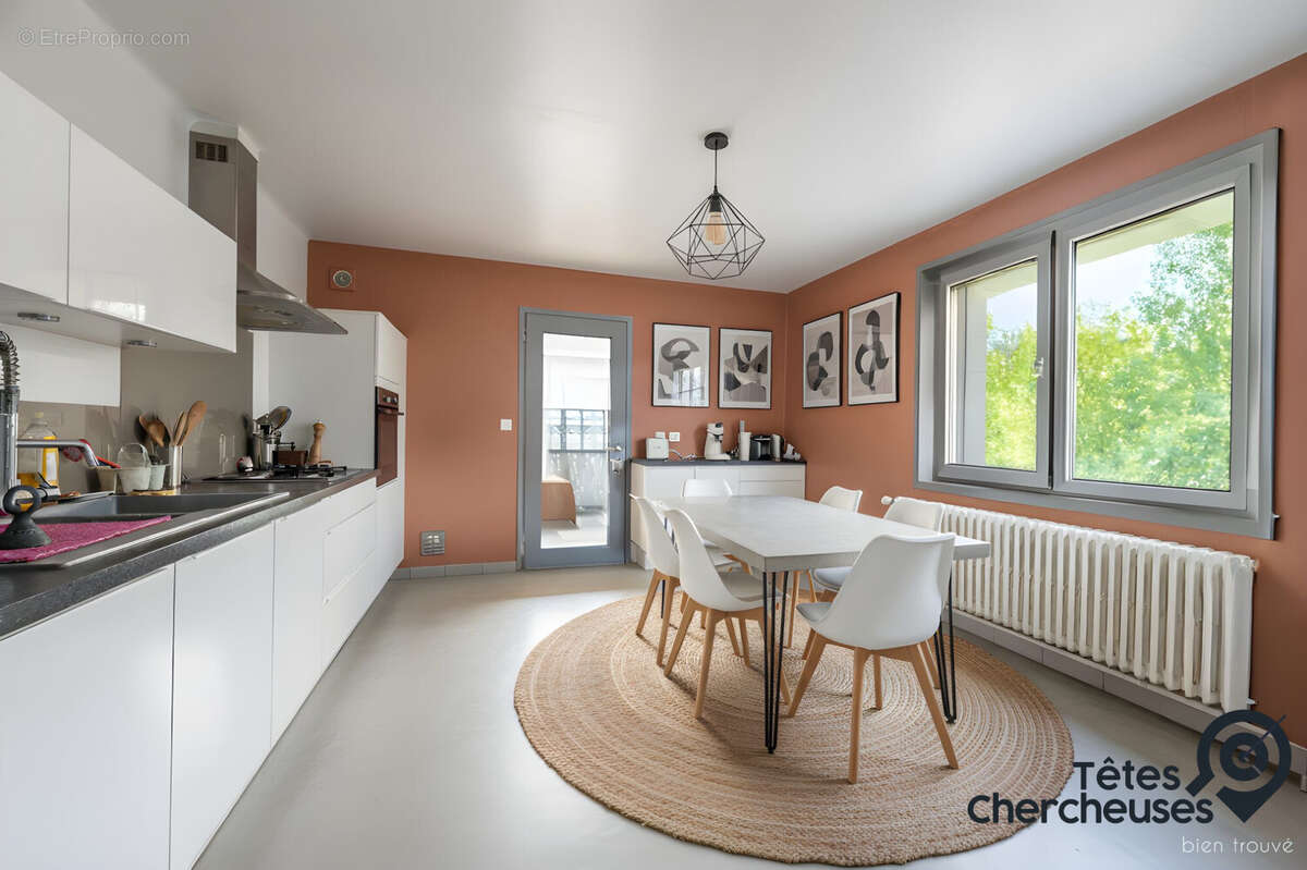 Maison 230 m² à Vourles  - photo 5