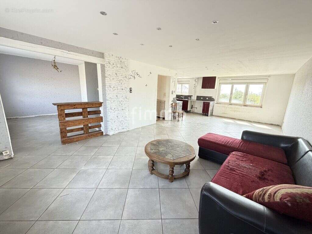 Maison individuelle, avec un terrain plat, à proximité de Morhan - photo 6