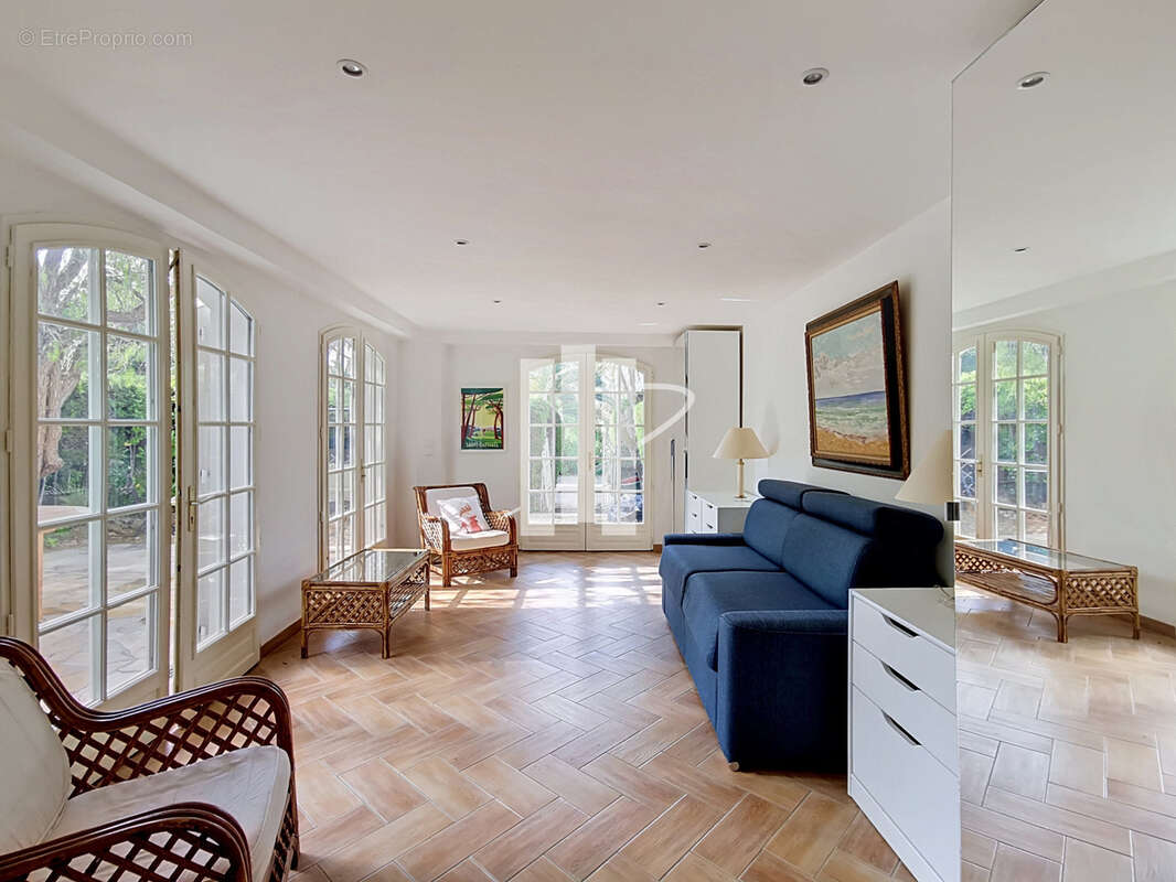 Appartement à SAINT-RAPHAEL