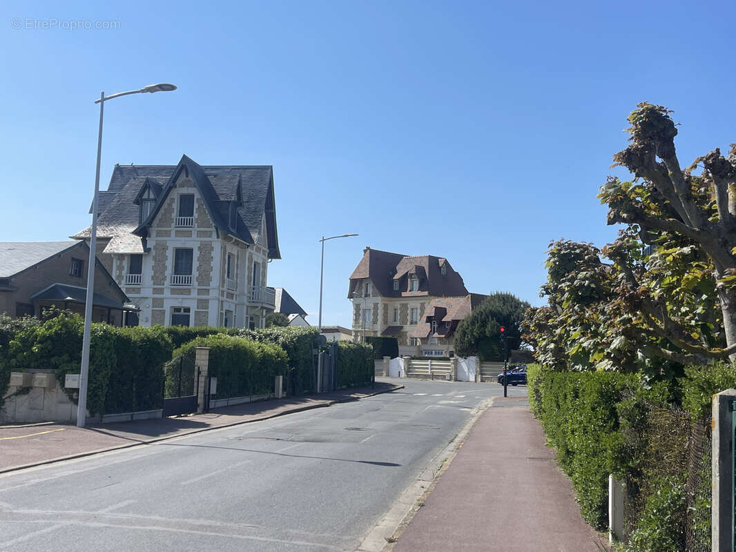 Appartement à BLONVILLE-SUR-MER