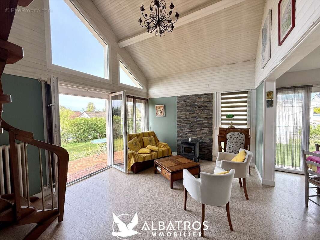 Maison à COLLEVILLE-MONTGOMERY