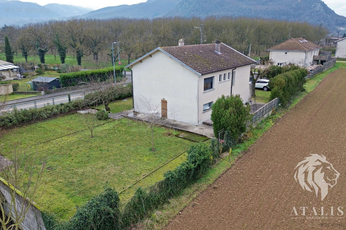 Maison à SAINT-HILAIRE-DU-ROSIER