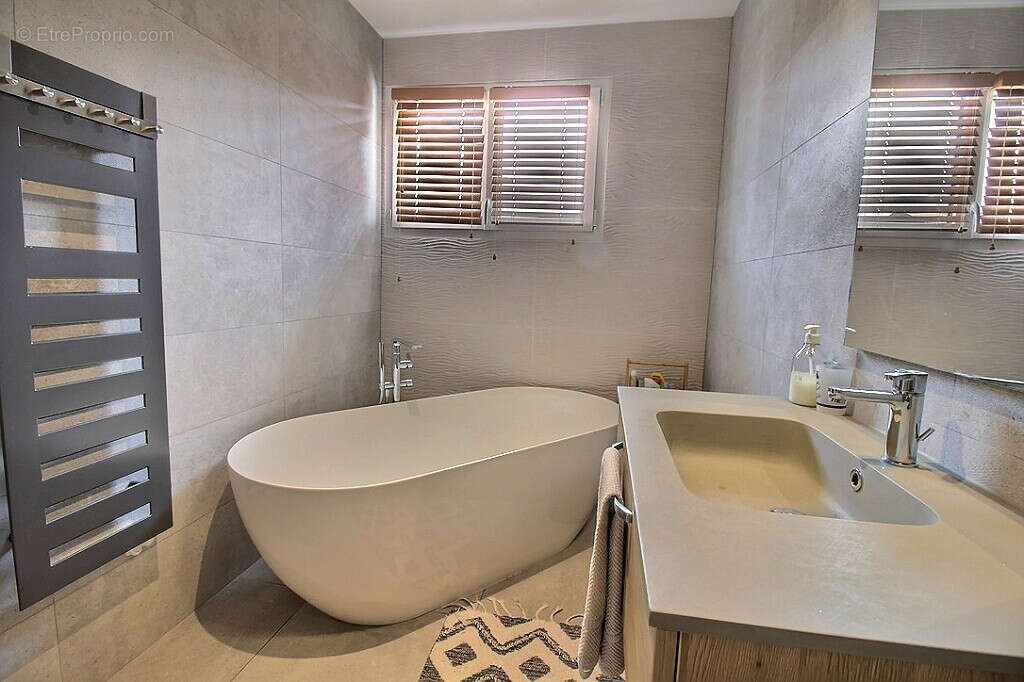 Maison à BRENTHONNE