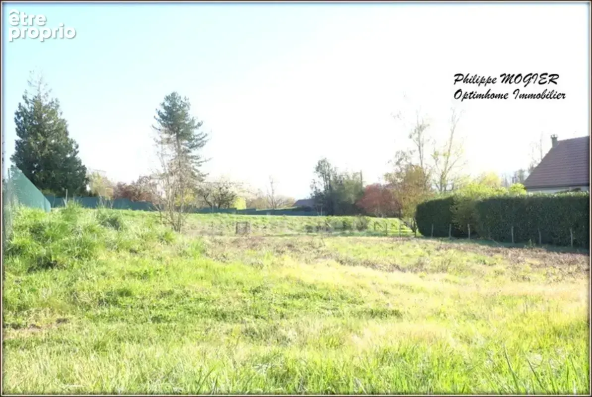Abrest, terrain constructible de 1413 m2 - photo 2