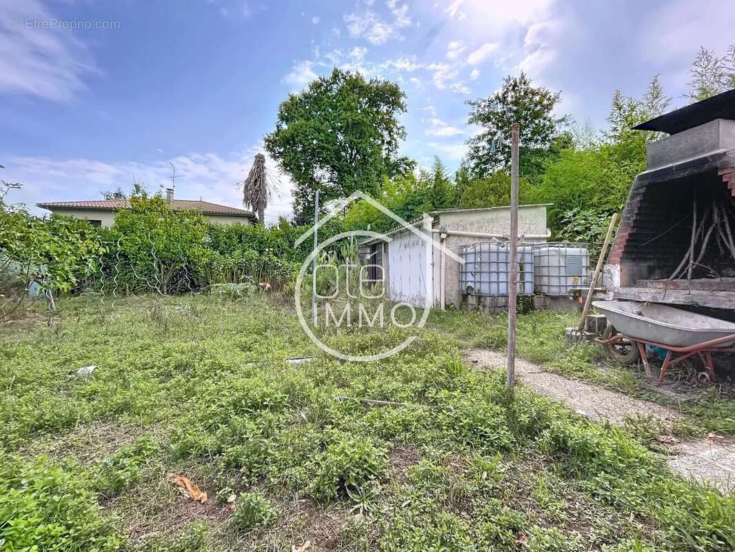 Maison à SAINT-MAGNE-DE-CASTILLON