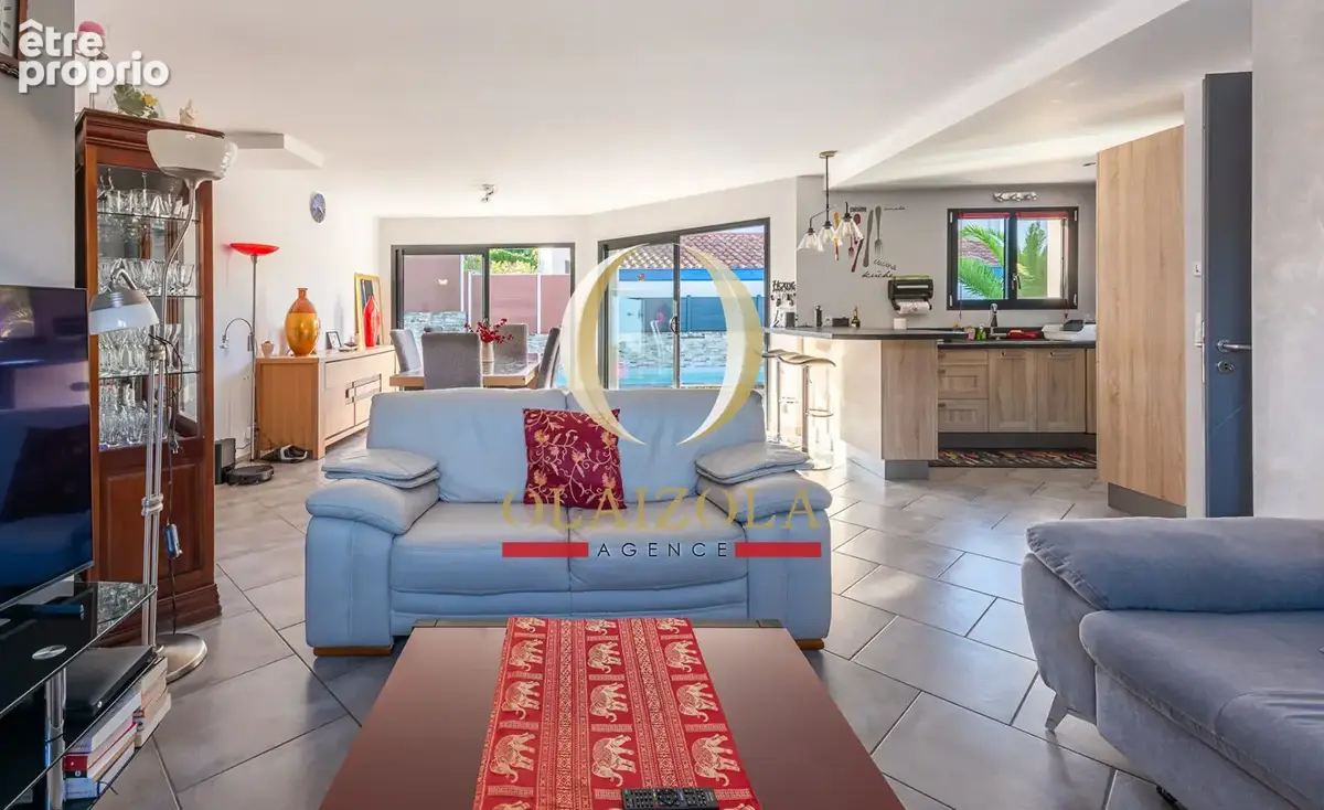 URRUGNE - Maison contemporaine de plain-pied avec piscine, entre océan et Corniche - photo 5