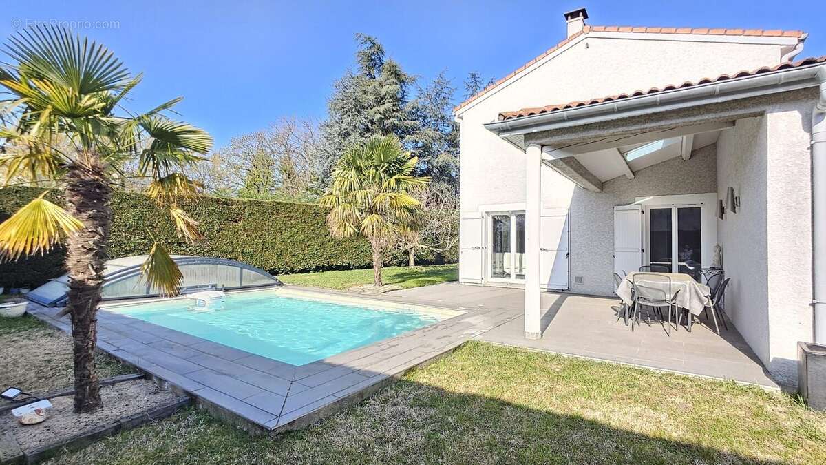 Maison à LA TALAUDIERE