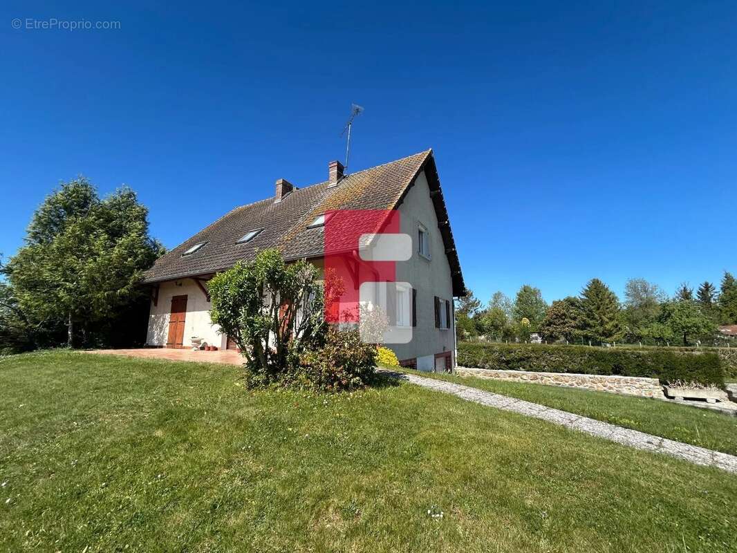 Maison à MARIGNY-LE-CHATEL