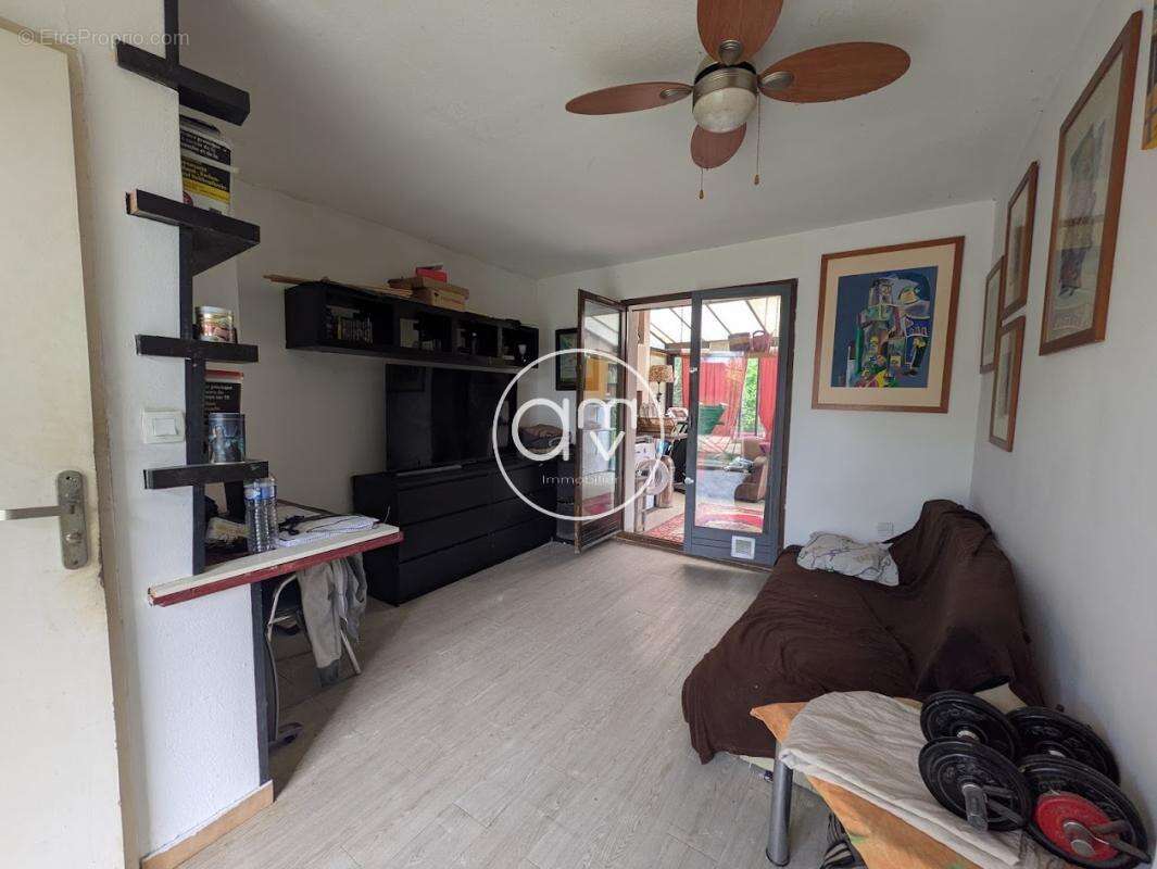 Appartement à LA LONDE-LES-MAURES