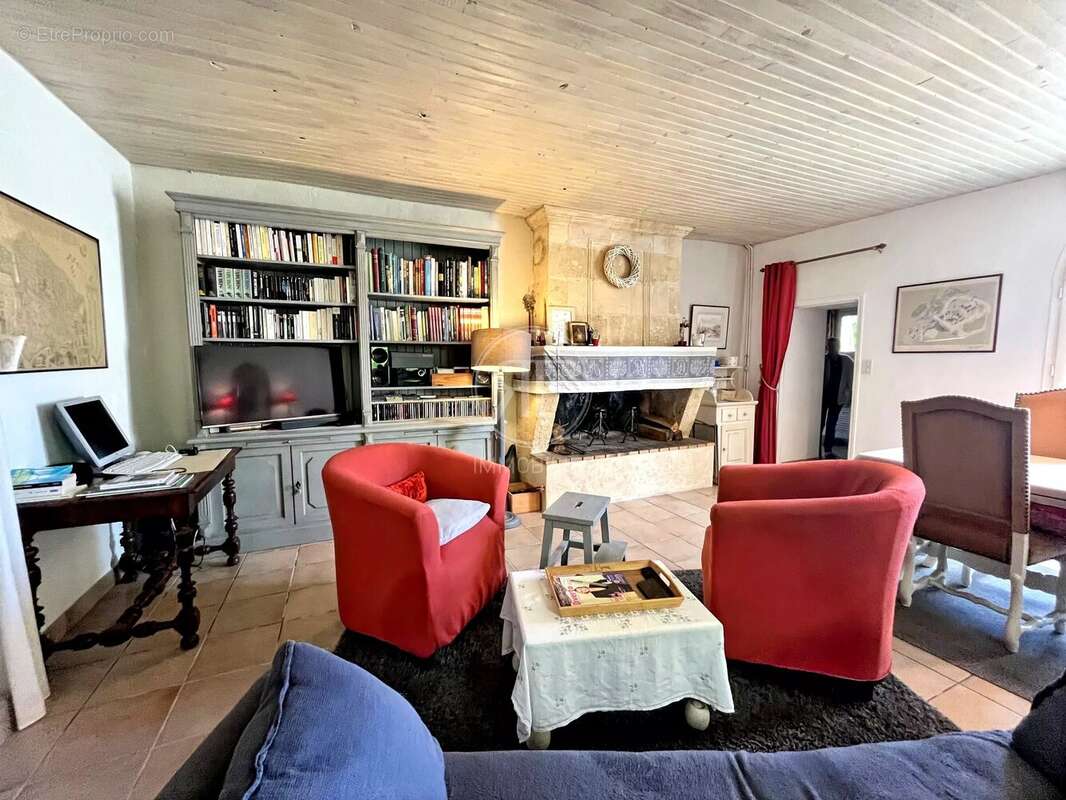 Maison à LUSSAC