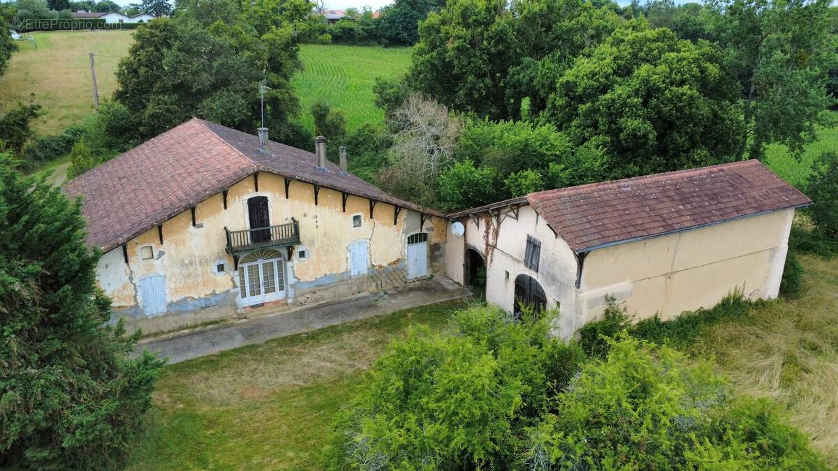Maison à POUILLON