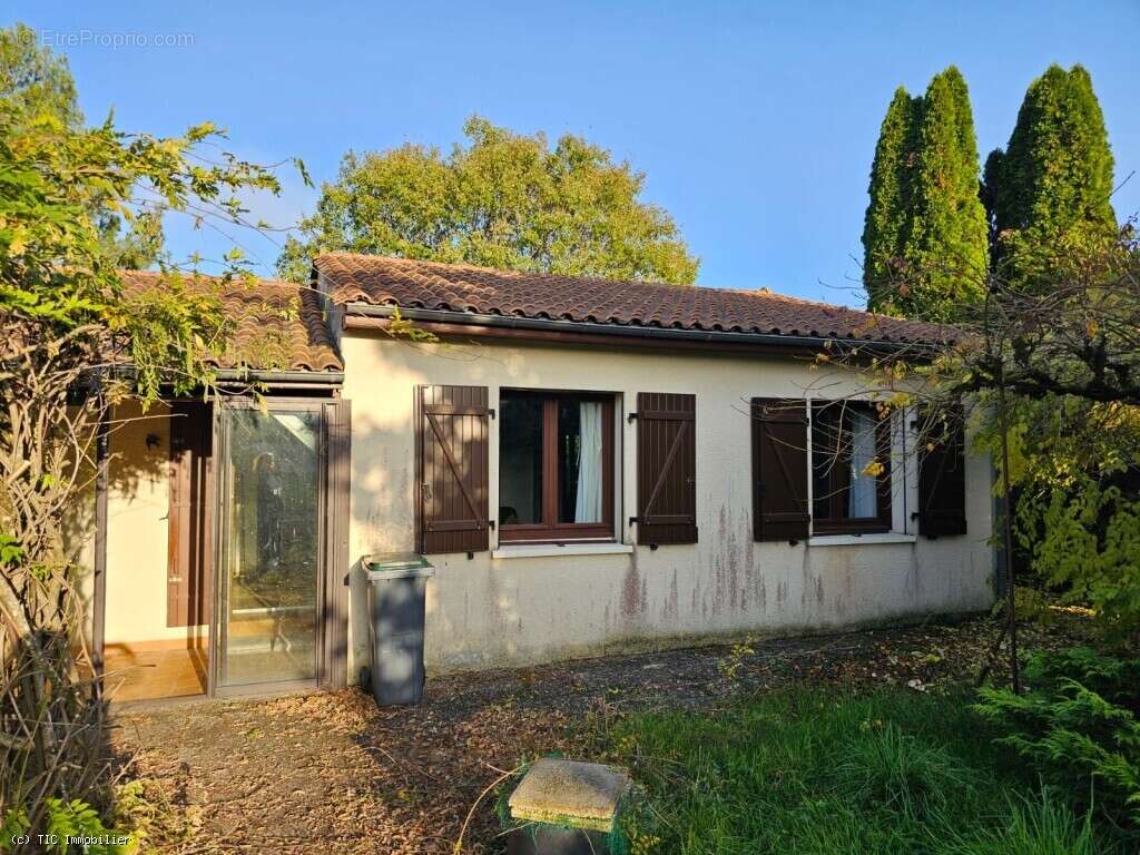 Maison à VERTEUIL-SUR-CHARENTE