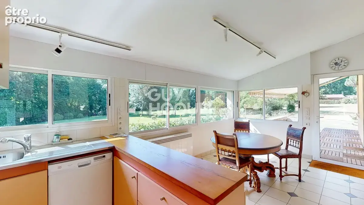 Maison à vendre 225 m2, dépendances et Parc - photo 6
