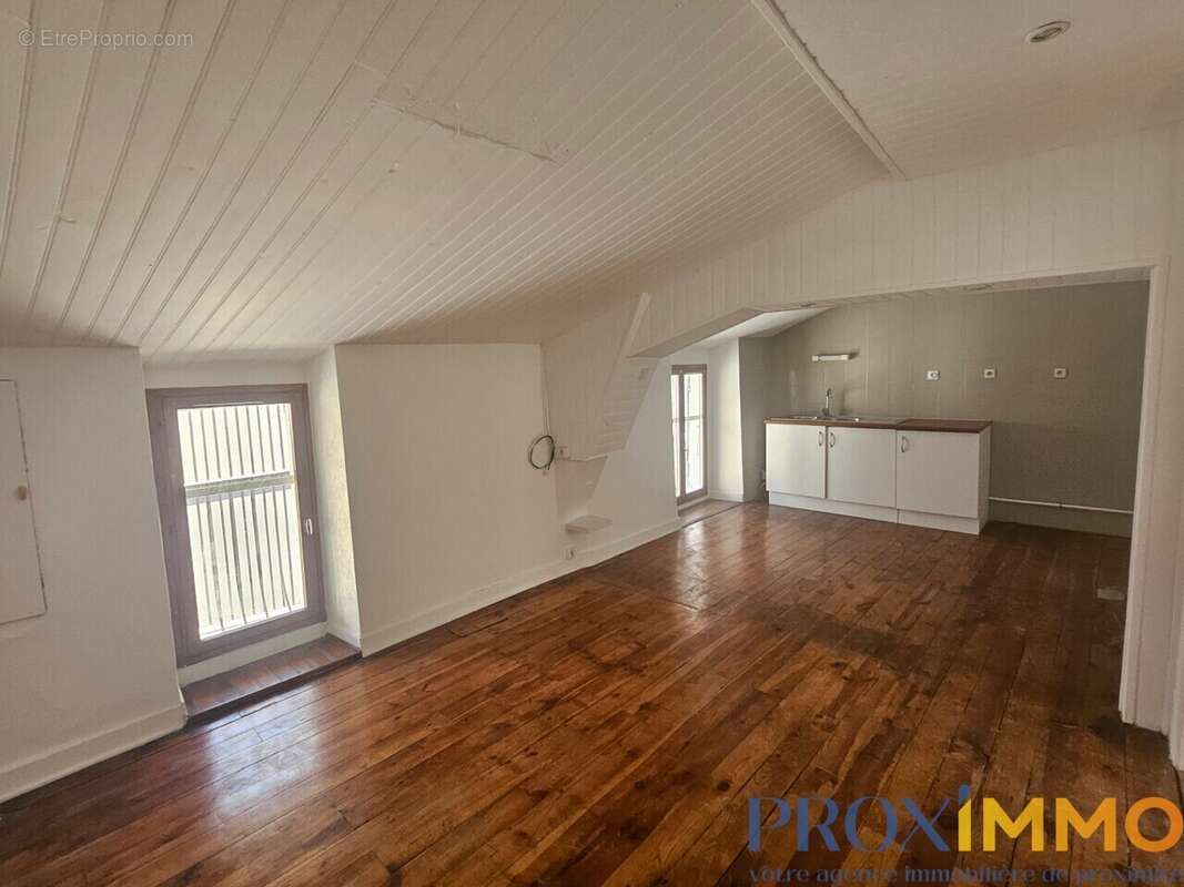 Appartement à RIVES