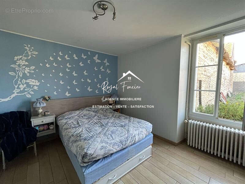 Maison à DANGE-SAINT-ROMAIN