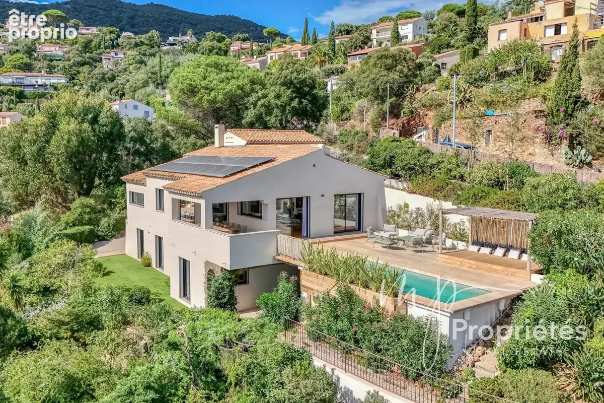 À VENDRE – Cavalaire-sur-Mer – Villa contemporaine avec vue mer 4 suites et prestations haut de gamme - photo 5