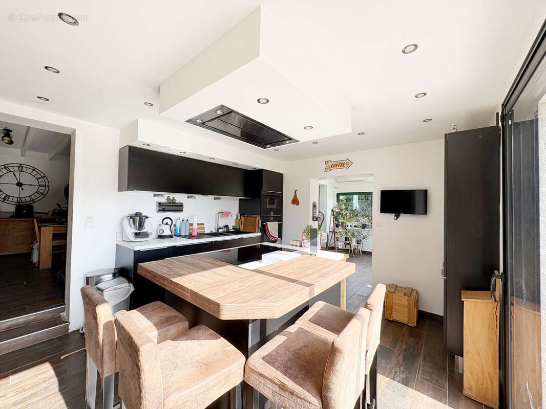 Maison à LONGUEVILLE