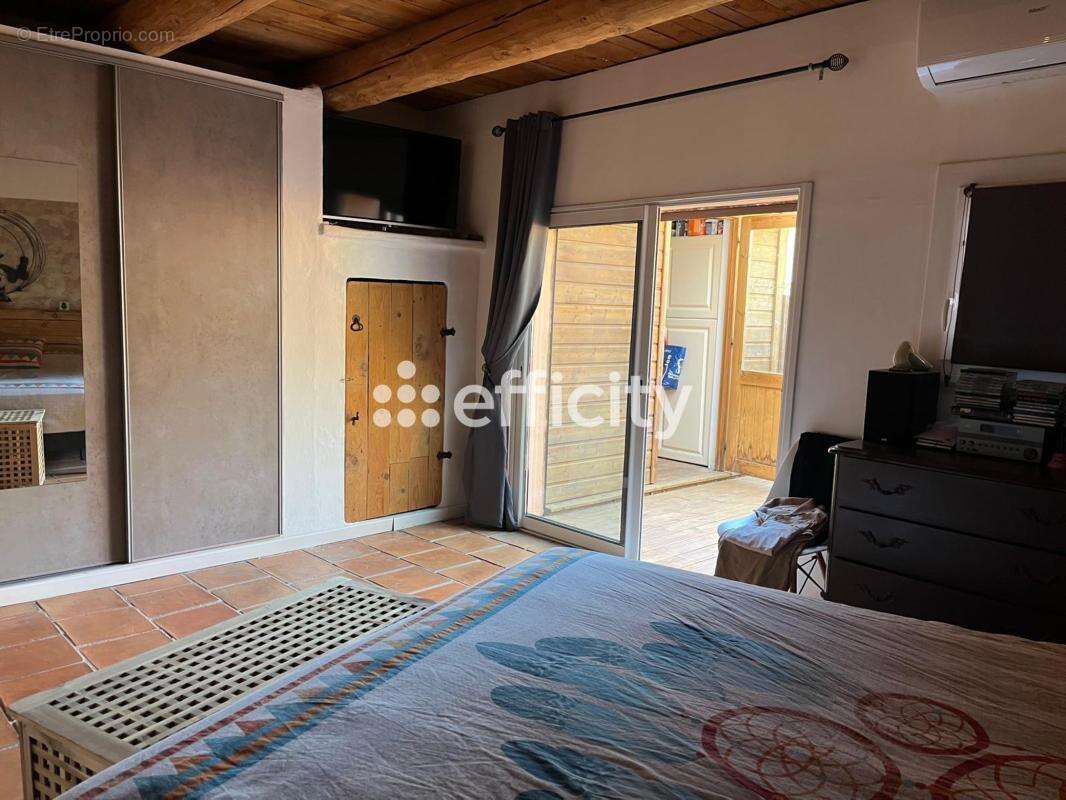 Maison 240 m² à Martigues  - photo 9