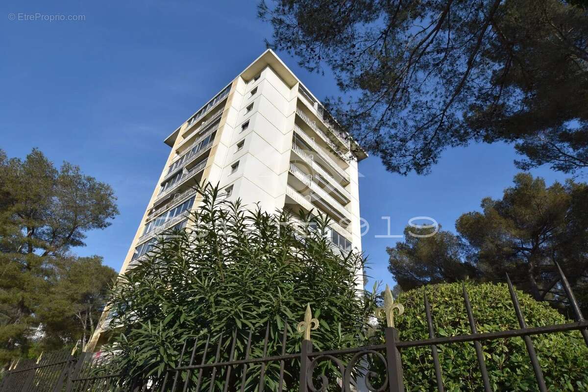 Appartement à LE CANNET