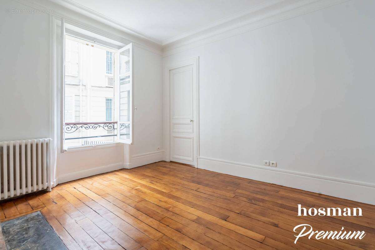 Appartement à PARIS-10E