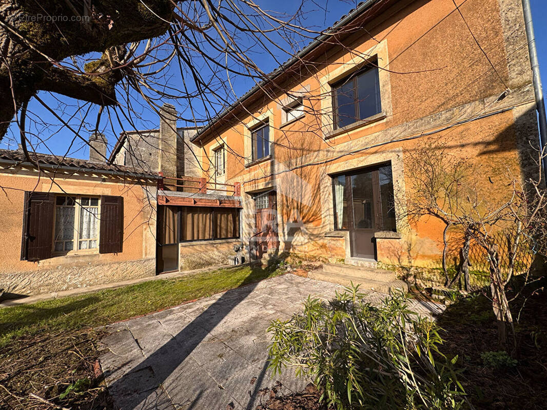 Maison à SALIGNAC