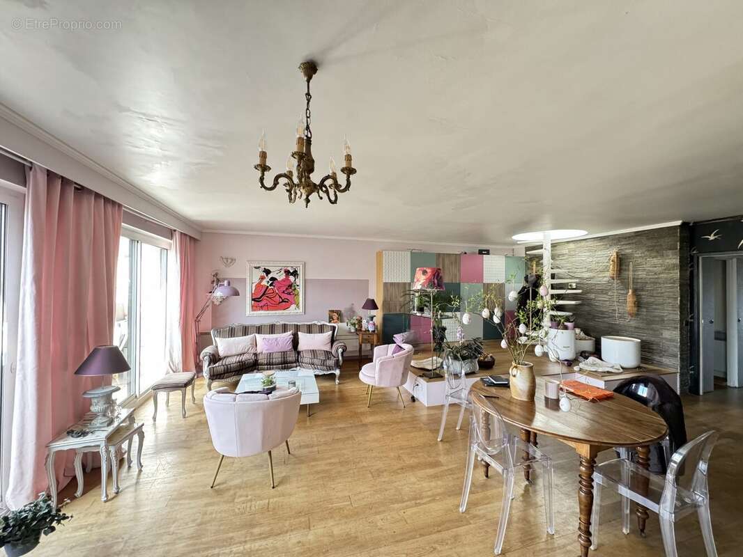 Appartement à LE PERREUX-SUR-MARNE