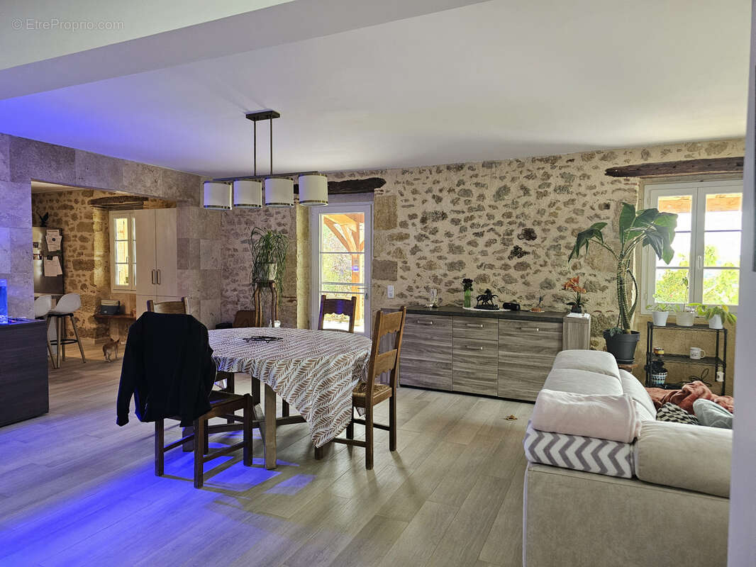 maisons de 315m2  avec 4ha à vendre - photo 4