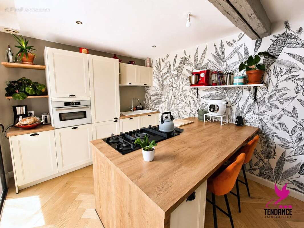 Exclusivité LAUNAC– Maison rénovée, 3 chambres, Jardinet. - photo 3