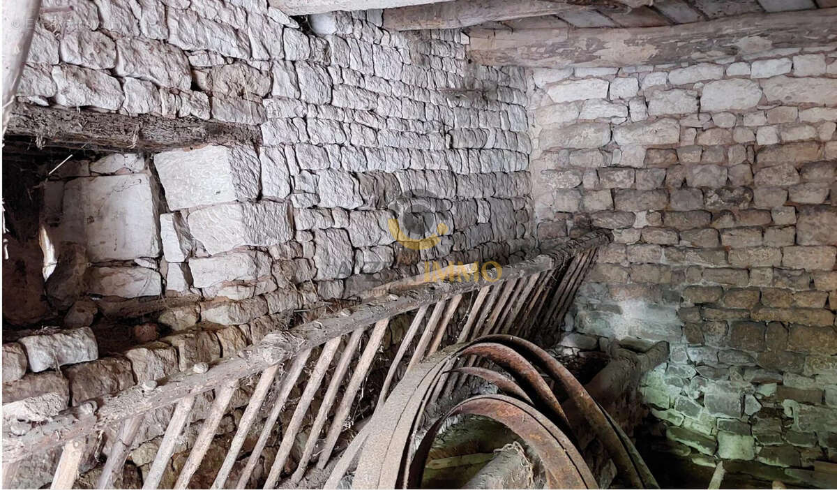 Maison à COULONGES-SUR-L'AUTIZE