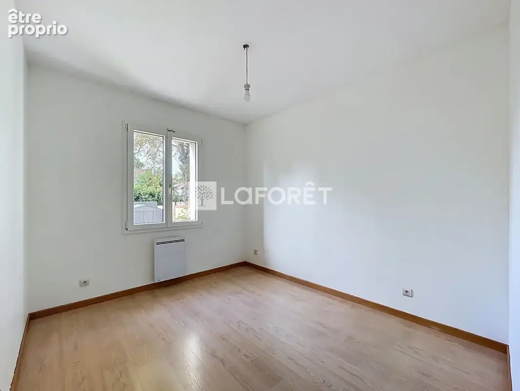 Limeil-Brévannes - Maison 135 m² 5 chambres, jardin, garage, DPE C - photo 4
