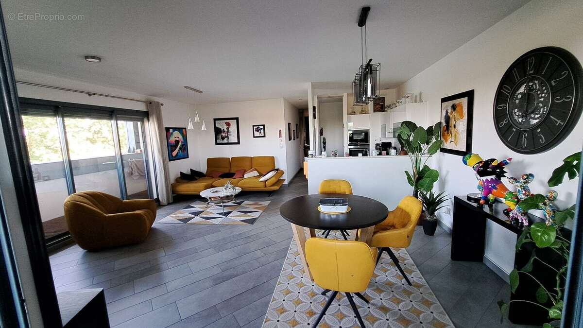 Agde - appartement duplex de standing - t4 au dernier étage - terrasse 36m² (vue)- 2 parkings couverts. - photo 12
