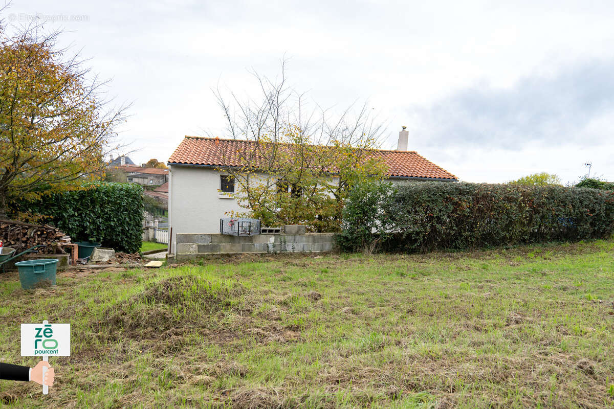 Maison à L'ORBRIE