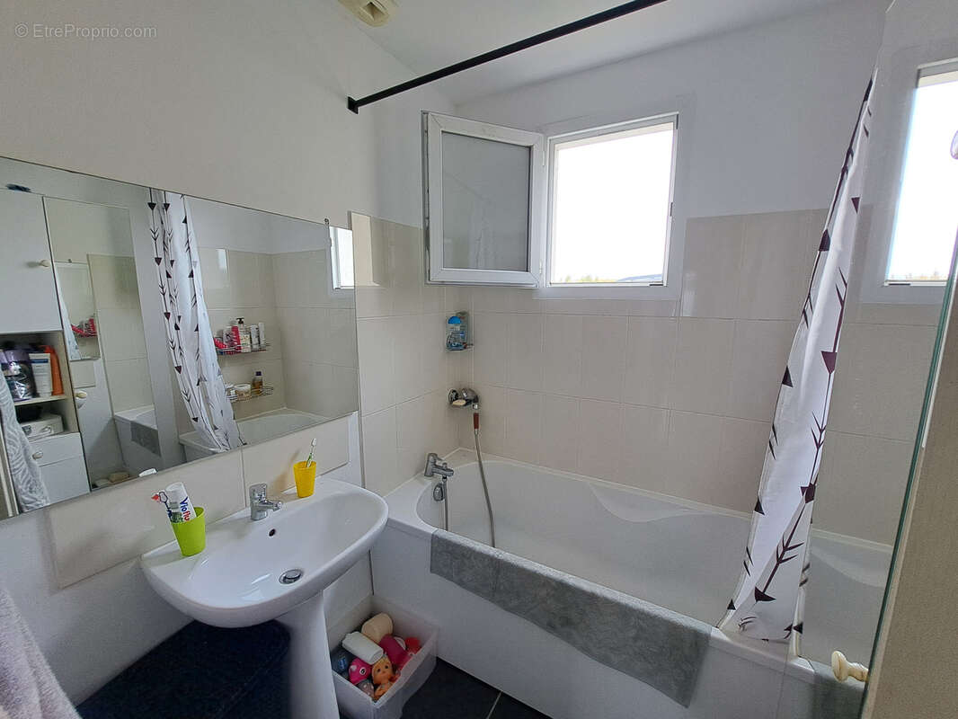 Maison à OSTRICOURT