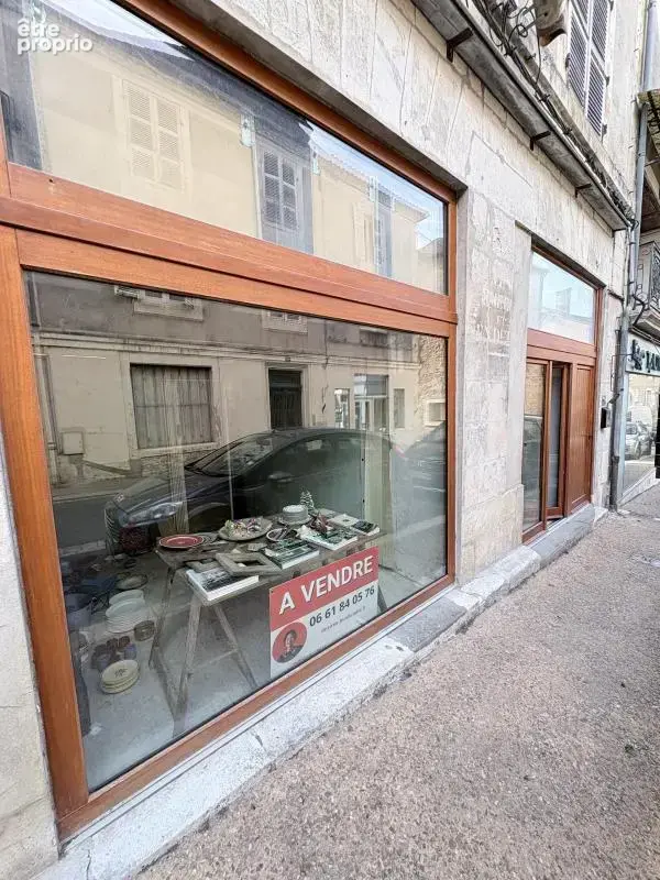 Grande maison de caractère - avec jardin et boutique à Thiviers - photo 15