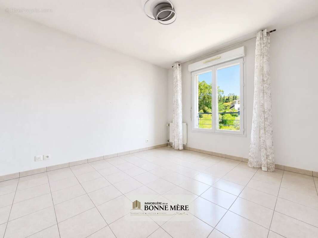 Appartement 78 m² à Marseille-14e  - photo 8