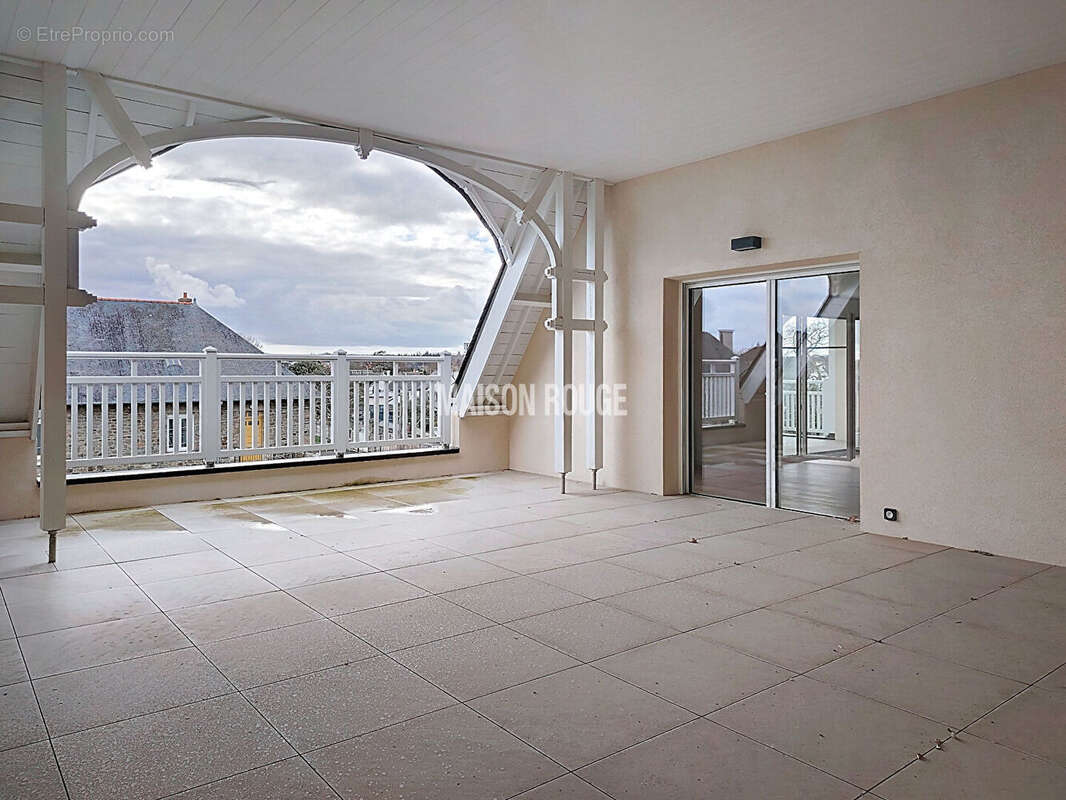 Rare à la Vente : Superbe Duplex T4 avec Aperçu Mer Dinard - photo 18