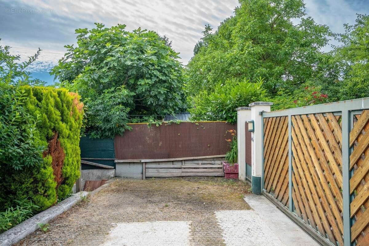 Maison de plain-pied à vendre 5 pièces VENISSIEUX (69) - photo 16