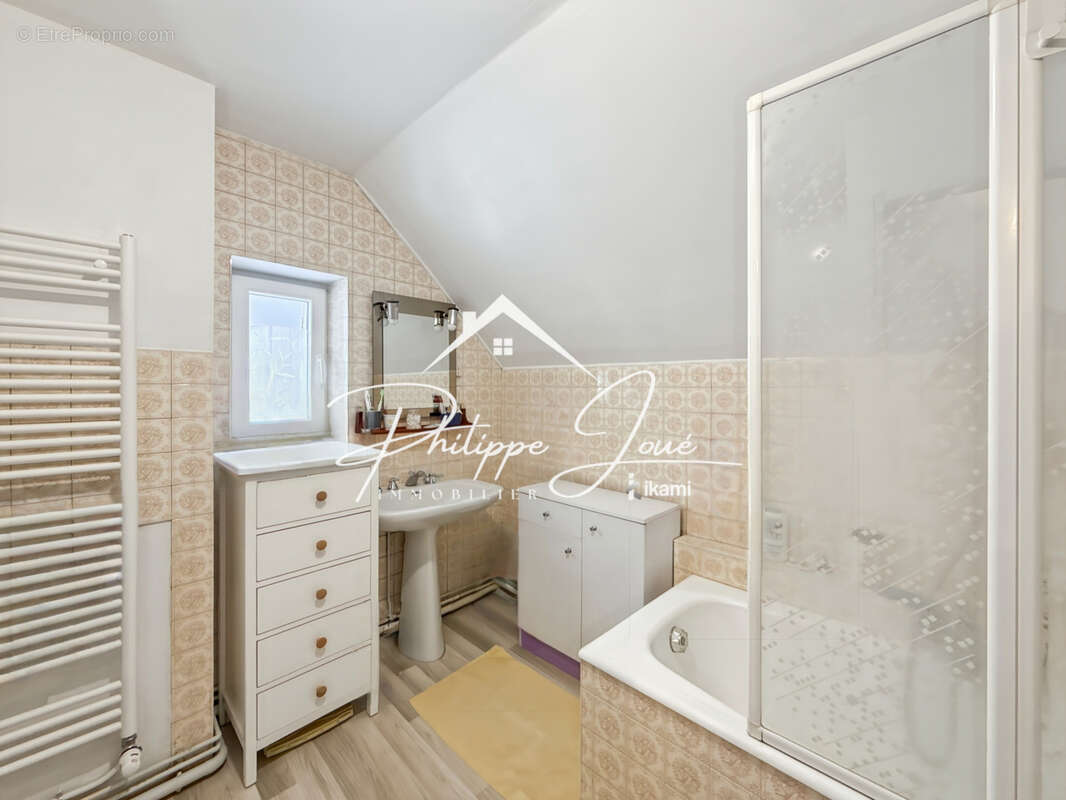 Maison à SAINT-MAURICE-AUX-RICHES-HOMMES