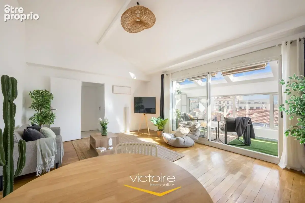 Grange Blanche - T2bis au dernier étage avec loggia vitrée - photo 4