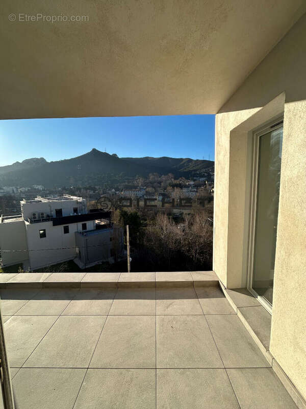 Appartement à MARSEILLE-11E