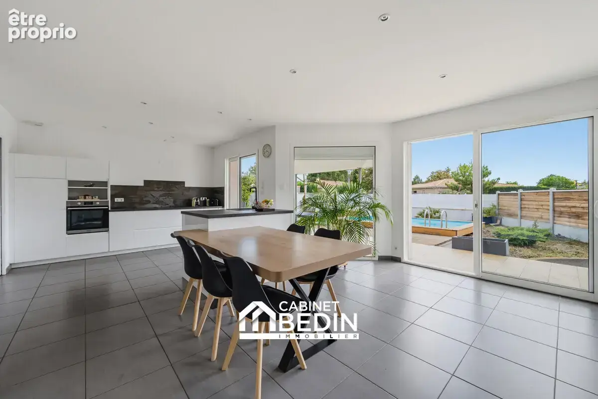 Maison 6 pièces 170 m² à vendre à Ares (33740) - photo 2