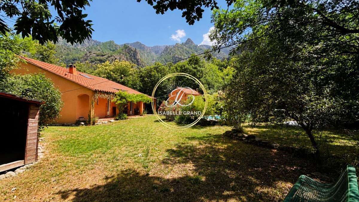 Maison 183 m² à Prades  - photo 21