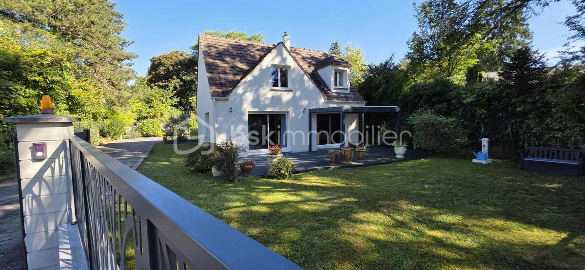 Maison à VULAINES-SUR-SEINE